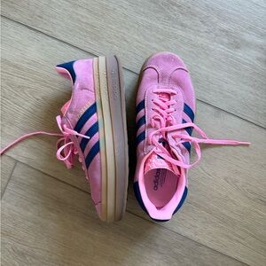 Adidas  Sneakers in Pink and Navy